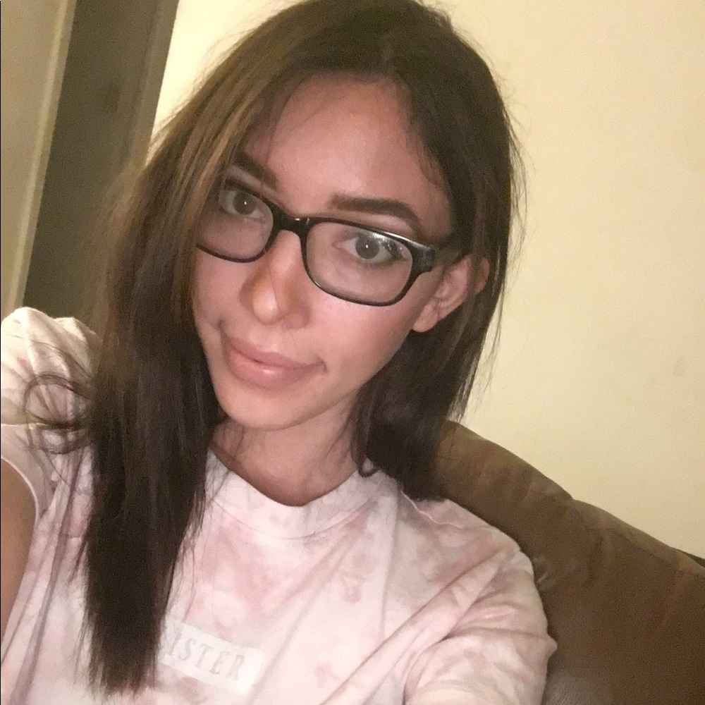 Meet your Posher, Tiffany